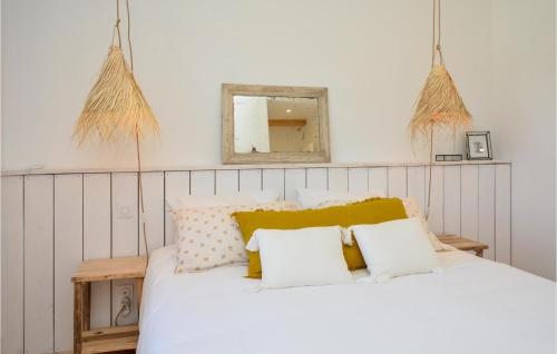 Two-Bedroom Holiday Home image 5