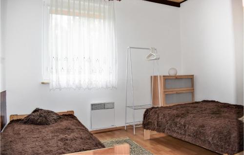 Cozy Home In Bozepole Krolewskie With Wifi in Skarszewy