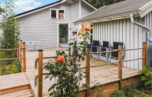 . 2 Bedroom Nice Home In Borrby