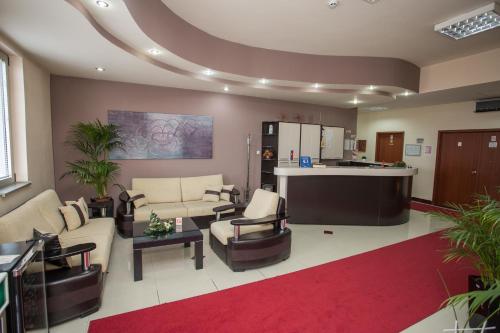 Lobi, Sin-Kom Hotel Garni in Pirot