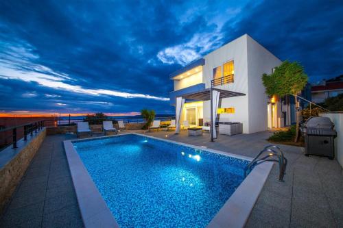 Villa Red with pool and sea view – khách sạn tại Veliko Brdo
