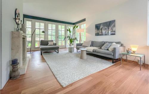  Lovely Home In Holten With Wifi in Holten