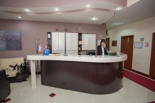 Lobi, Sin-Kom Hotel Garni in Pirot