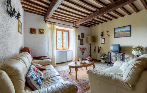  Lovely Home In Limano With Kitchen in Cocciglia