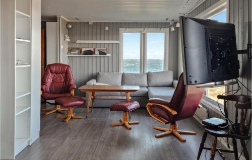 Amazing Home In Rennesøy With House Sea View in Rennesoy