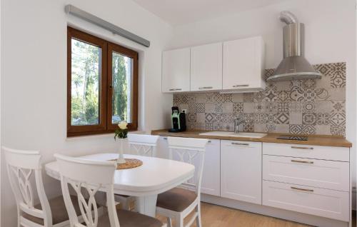 virtuve, Gorgeous Home In Gruda in Gruda