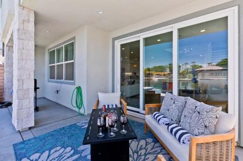 Armonia105- Dream Villa Lago Premier Views 4BR Pool Games Pets in Indio, USA