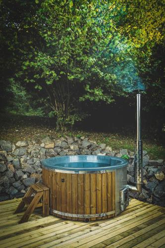 อ่างแช่น้ำร้อน, MátraTea Elvonulóház (MatraTea Elvonulohaz) in ปารัด