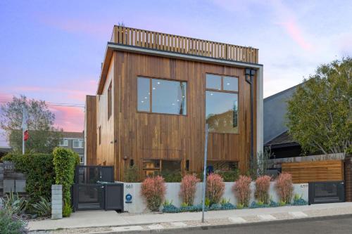 Cedar Loft Villa image