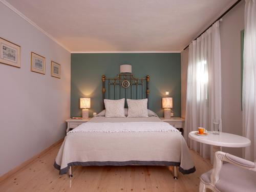 Mythos Suites Hotel - image 4