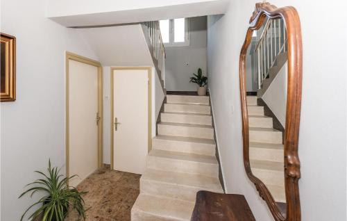 Three-Bedroom Apartment In Rogoznica, Rogoznica (photo 8)