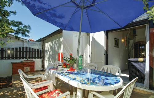1 Bedroom Nice Home In Cervar Porat