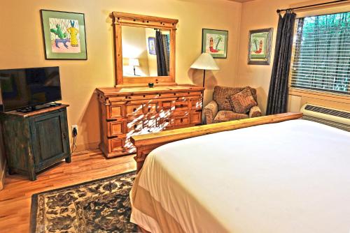 60987415 Blue Iguana Inn