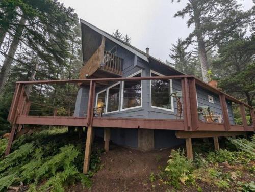 The Cedar House in Otter Rock (OR)