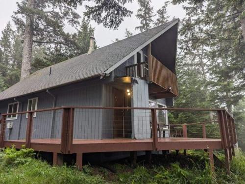 The Cedar House in Otter Rock (OR)