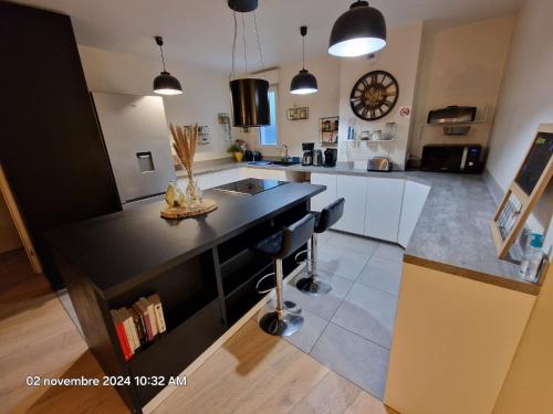 Superbe Appartement 3 pièces près de la Défense 4