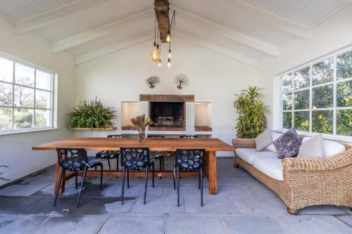 สระว่ายน้ำ, Sunset Farm Stellenbosch in พาราดิสคลอฟ