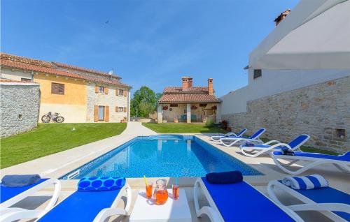 Peldbaseins, Beautiful Home In Bokordici With Sauna in Bokordici