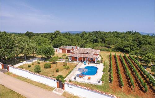 Viesnīcas āriene, Holiday Home Krnica 219 in Hreljici