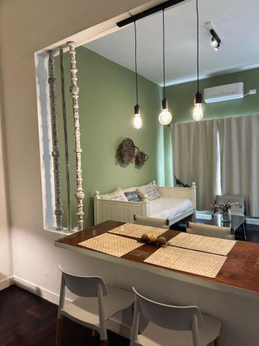 Cálido monoambiente con amplia cocina en Villa Devoto (Calido monoambiente con amplia cocina en Villa Devoto) in บียาเดโบโต