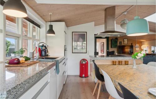  Lovely Home In Gørlev With House A Panoramic View in Reersø