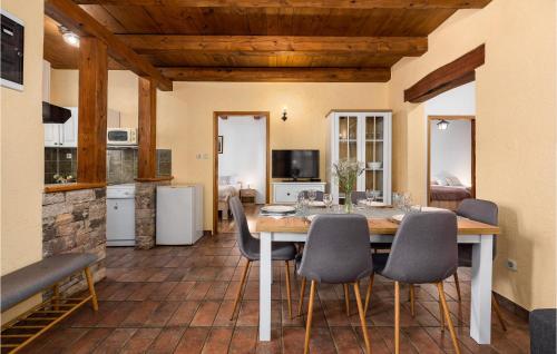 Gorgeous Home In Pazin in Zabrežani