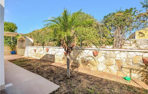  Awesome Home In Modica With Kitchen in Modica