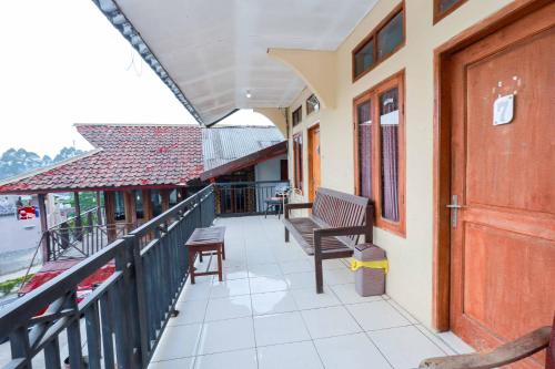 Balcony/terrace, Artana Guest House By ARBA in Pangalengan