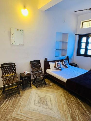 Deluxe Double Room image 3