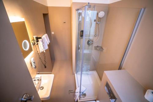 Comfort Room image 4
