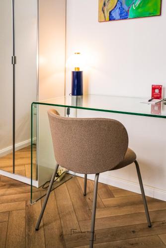 Single Room image 6