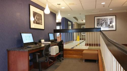 Wingate by Wyndham Springfield - image 9