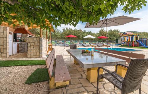 Peldbaseins, Holiday Home Zadar 37 in Donja Jagodnja