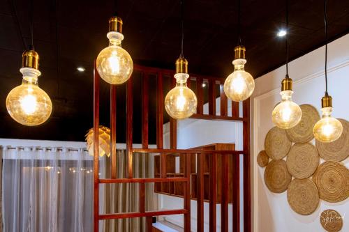 Villa Bonapriso-Hydrocarbures luxueux Consierge , gardien ,WiFi , groupe électrogène Villa Bonapriso-Hydrocarbures luxueux Consierge , gardien ,WiFi , groupe électrogène