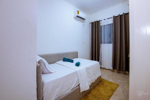 Villa Bonapriso-Hydrocarbures luxueux Consierge , gardien ,WiFi , groupe électrogène Villa Bonapriso-Hydrocarbures luxueux Consierge , gardien ,WiFi , groupe électrogène