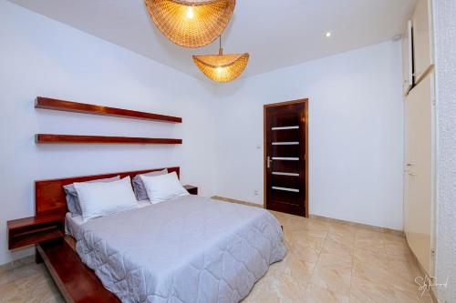 Villa Bonapriso-Hydrocarbures luxueux Consierge , gardien ,WiFi , groupe électrogène Villa Bonapriso-Hydrocarbures luxueux Consierge , gardien ,WiFi , groupe électrogène