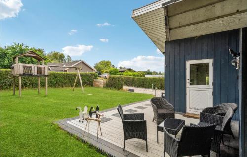  Awesome Home In Juelsminde With Kitchen in Sønderby
