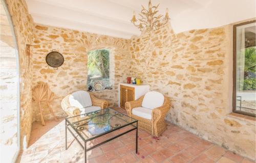 Three-Bedroom Holiday Home in Benissa - image 3