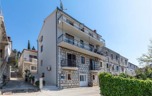 1 Bedroom Gorgeous Apartment In Blace