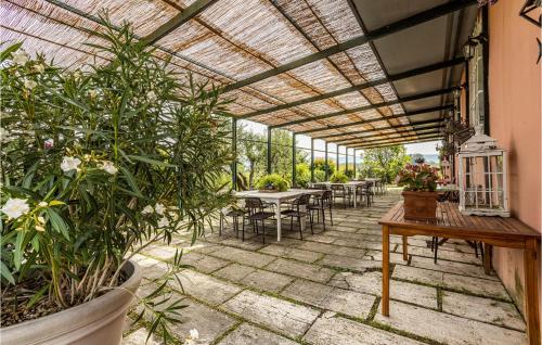  Nice Apartment In Lazzeretto With Swimming Pool in Lazzeretto