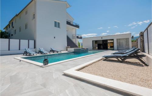 Peldbaseins, Beautiful Home In Veliki Prolog in Dusina