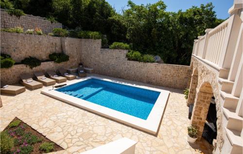 Swimmingpool, Six-Bedroom Holiday Home In Klek in Klek