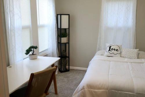 Indy Oasis Luxe Hideaway Minutes from Downtown & Arenas in Indianapolis, USA