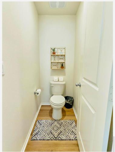 Family Friendly Coachella Home near Festivals, Horse Park, and Sporting events in Coachella, USA