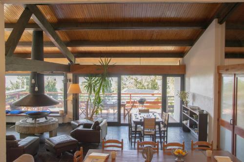 Grand appartement vue Montagne plein sud grand garage sur demande Grand appartement vue Montagne plein sud grand garage sur demande