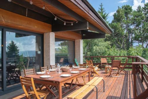 Grand appartement vue Montagne plein sud grand garage sur demande Grand appartement vue Montagne plein sud grand garage sur demande