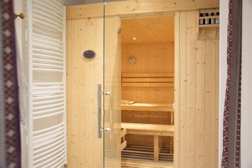 Grand appartement vue Montagne plein sud grand garage sur demande Grand appartement vue Montagne plein sud grand garage sur demande