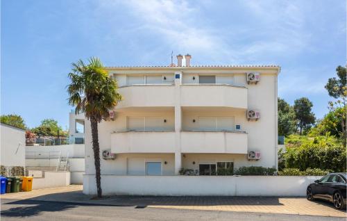 廚房, Lovely Apartment In Malinska With Wifi in 米爾澤堤奇