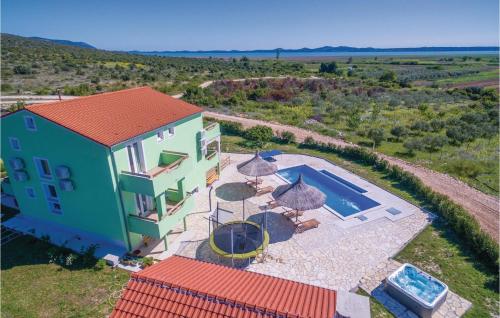 Плувен басейн, Stunning Home In Pakostane in Vrana