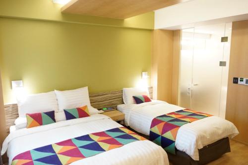 room detail thumbnail 1